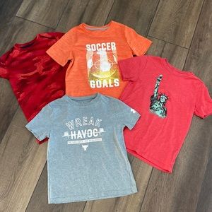 Tshirts for boys size Small- Bundle of 4 shirts